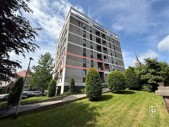 1-Slaapkamerappartement met autostaanplaats en berging te Lanaken-Centrum