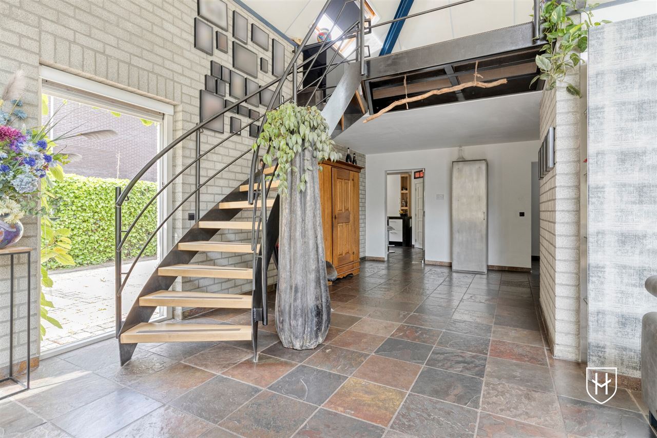 Architectural home with impressive living space with optimal garden contact and a special park garden with swimming pond with an exceptional nature experience