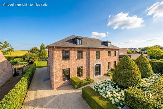 Exclusieve manoirvilla met praktijkruimte, 4 slaapkamers en weids uitzicht, gelegen in een gegeerde residentiële woonwijk nabij het centrum van Tongeren