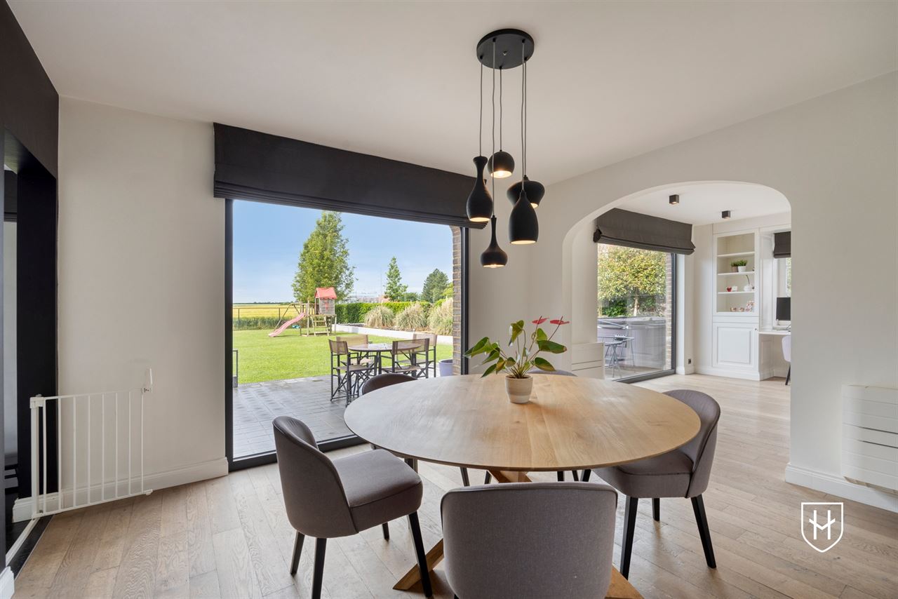 Manoir exclusif avec espace de pratique avec 4 chambres à coucher et vue imprenable dans un quartier résidentiel convoité près du centre de Tongres