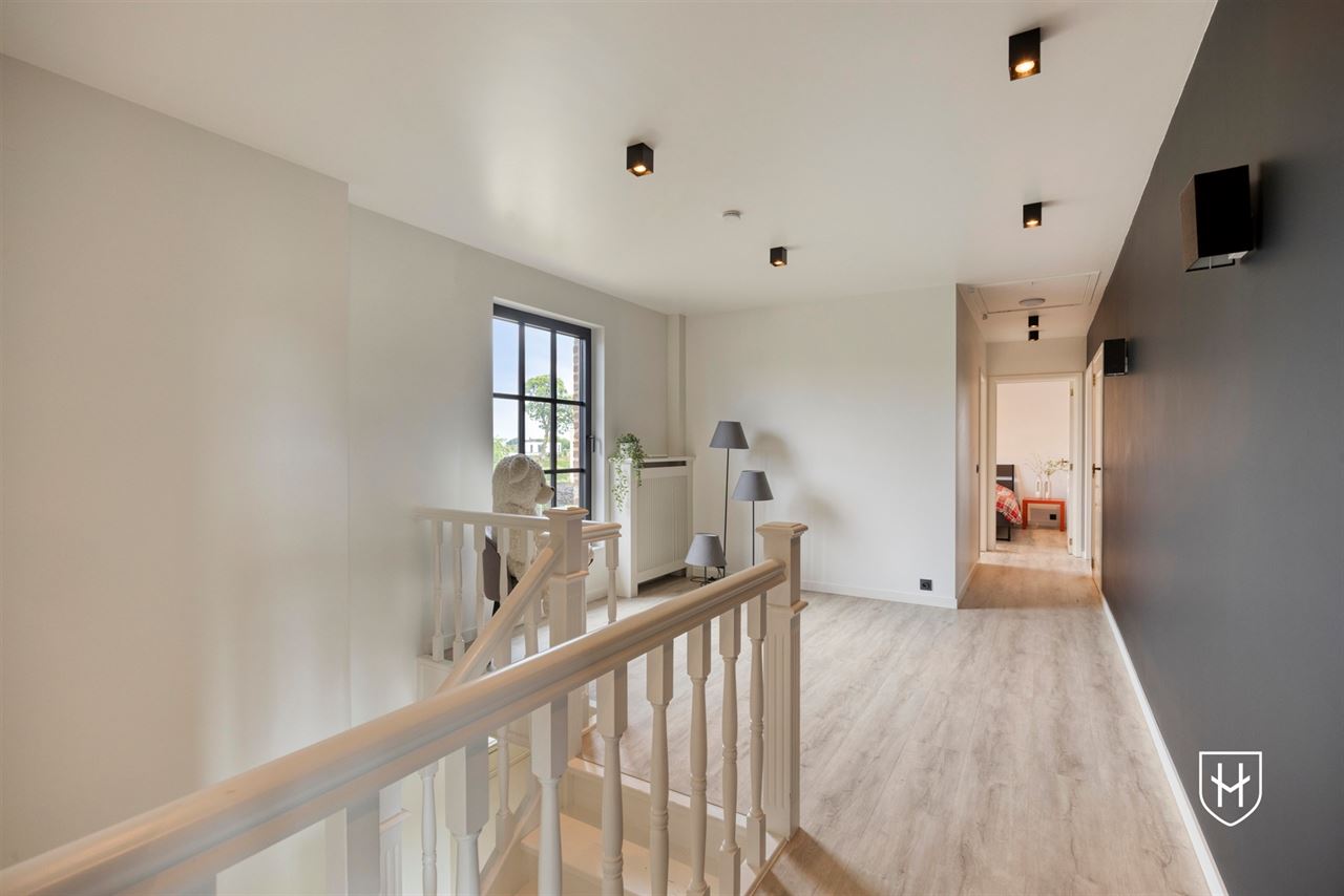 Manoir exclusif avec espace de pratique avec 4 chambres à coucher et vue imprenable dans un quartier résidentiel convoité près du centre de Tongres
