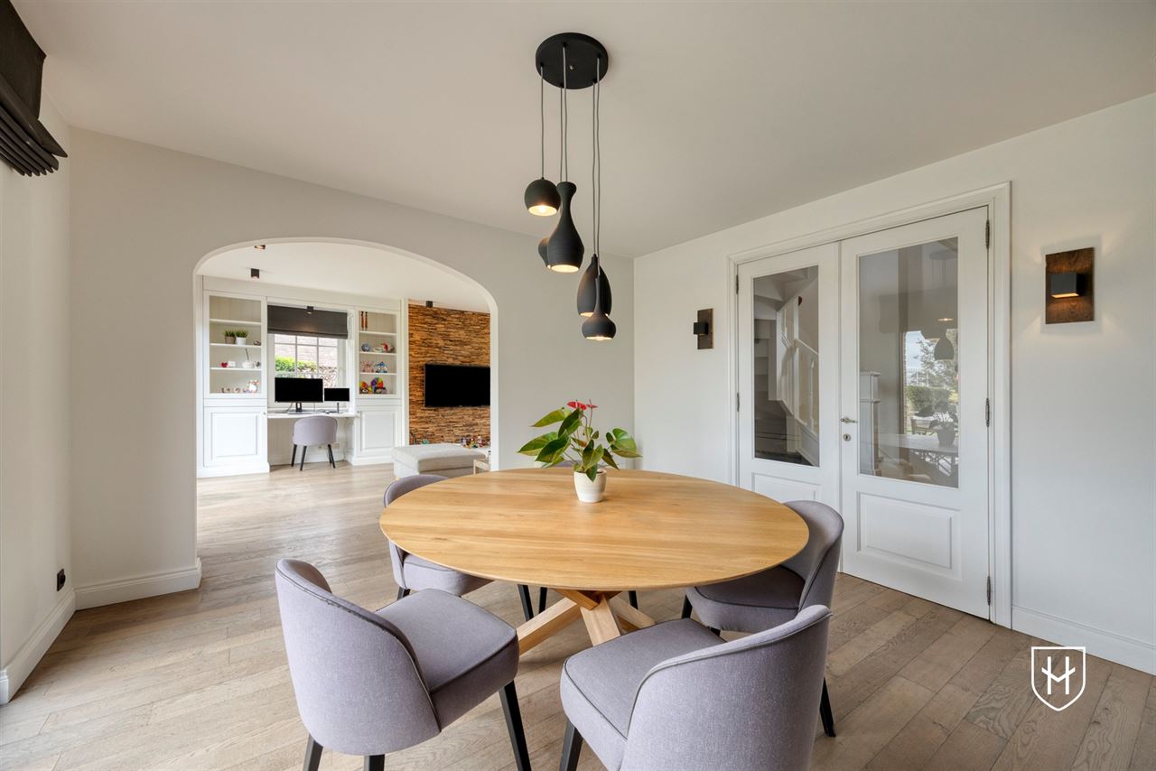 Manoir exclusif avec espace de pratique avec 4 chambres à coucher et vue imprenable dans un quartier résidentiel convoité près du centre de Tongres