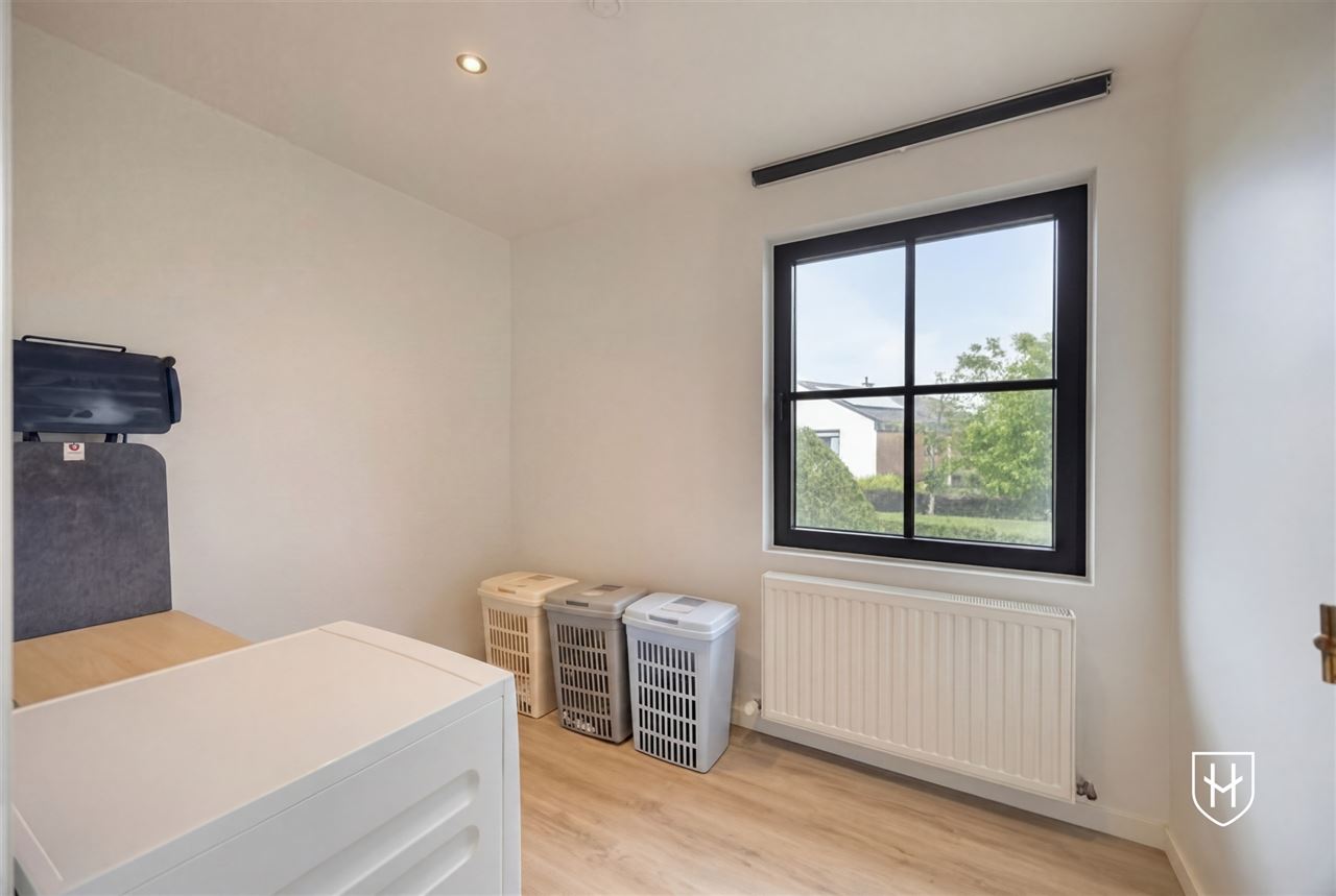 Manoir exclusif avec espace de pratique avec 4 chambres à coucher et vue imprenable dans un quartier résidentiel convoité près du centre de Tongres