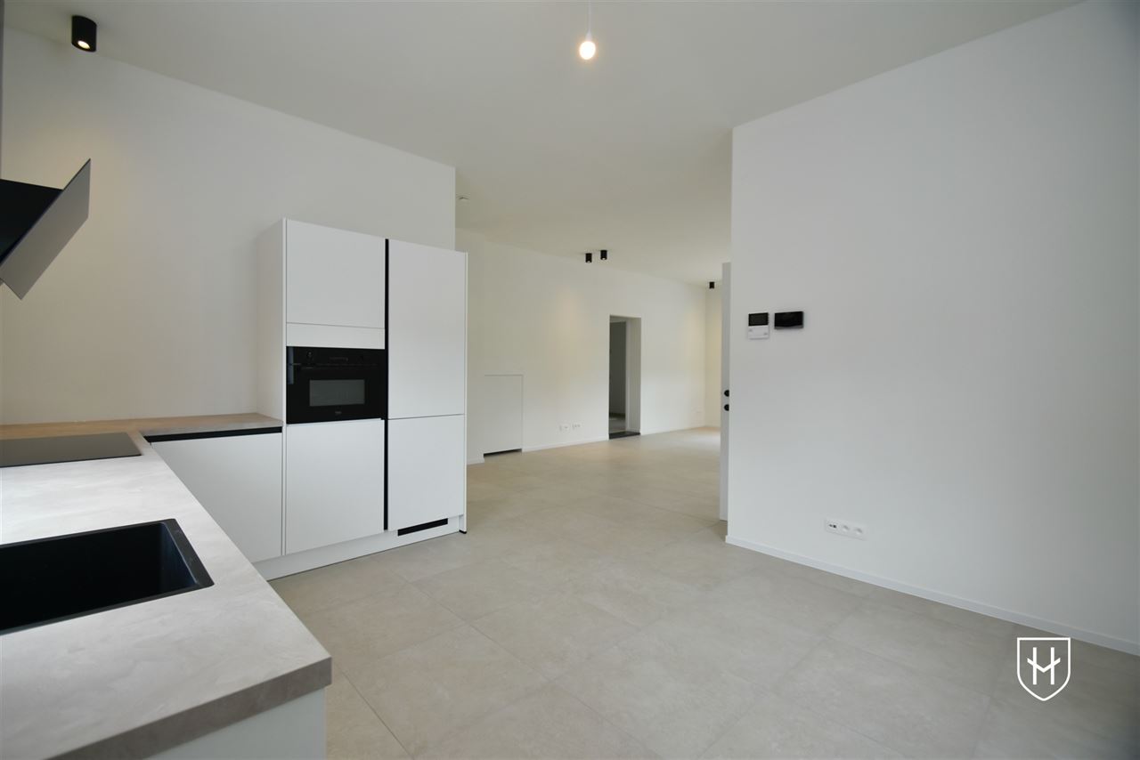 2 luxe appartementen met 3 slaapkamers en 2 badkamers, beide met eigen tuintje en terras, te Lanaken-Veldwezelt