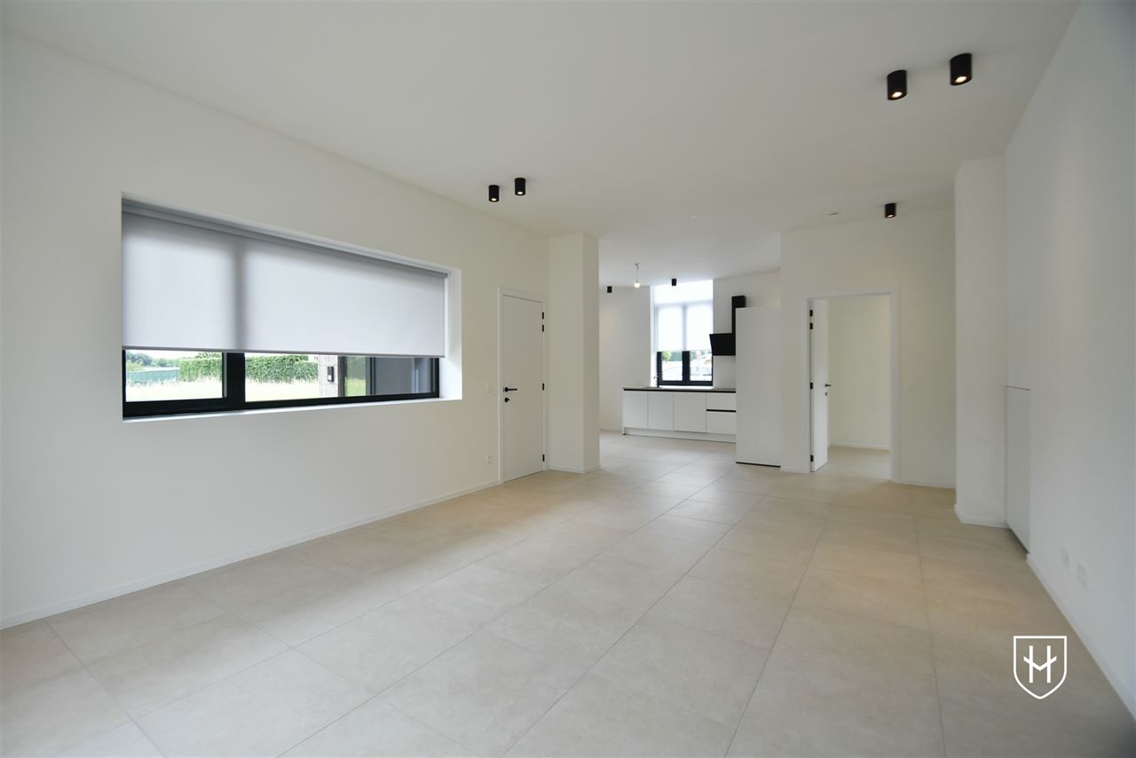 2 luxe appartementen met 3 slaapkamers en 2 badkamers, beide met eigen tuintje en terras, te Lanaken-Veldwezelt