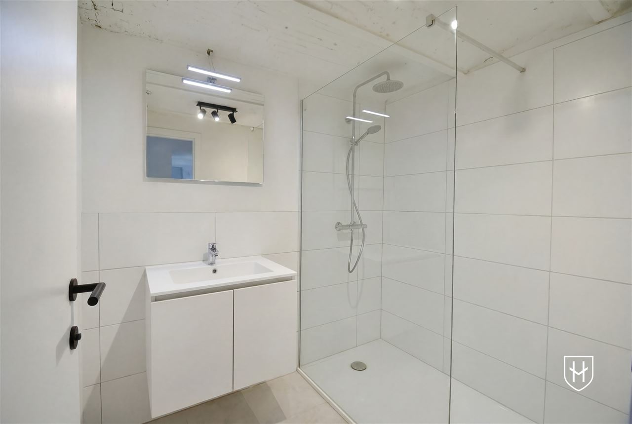 2 luxe appartementen met 3 slaapkamers en 2 badkamers, beide met eigen tuintje en terras, te Lanaken-Veldwezelt