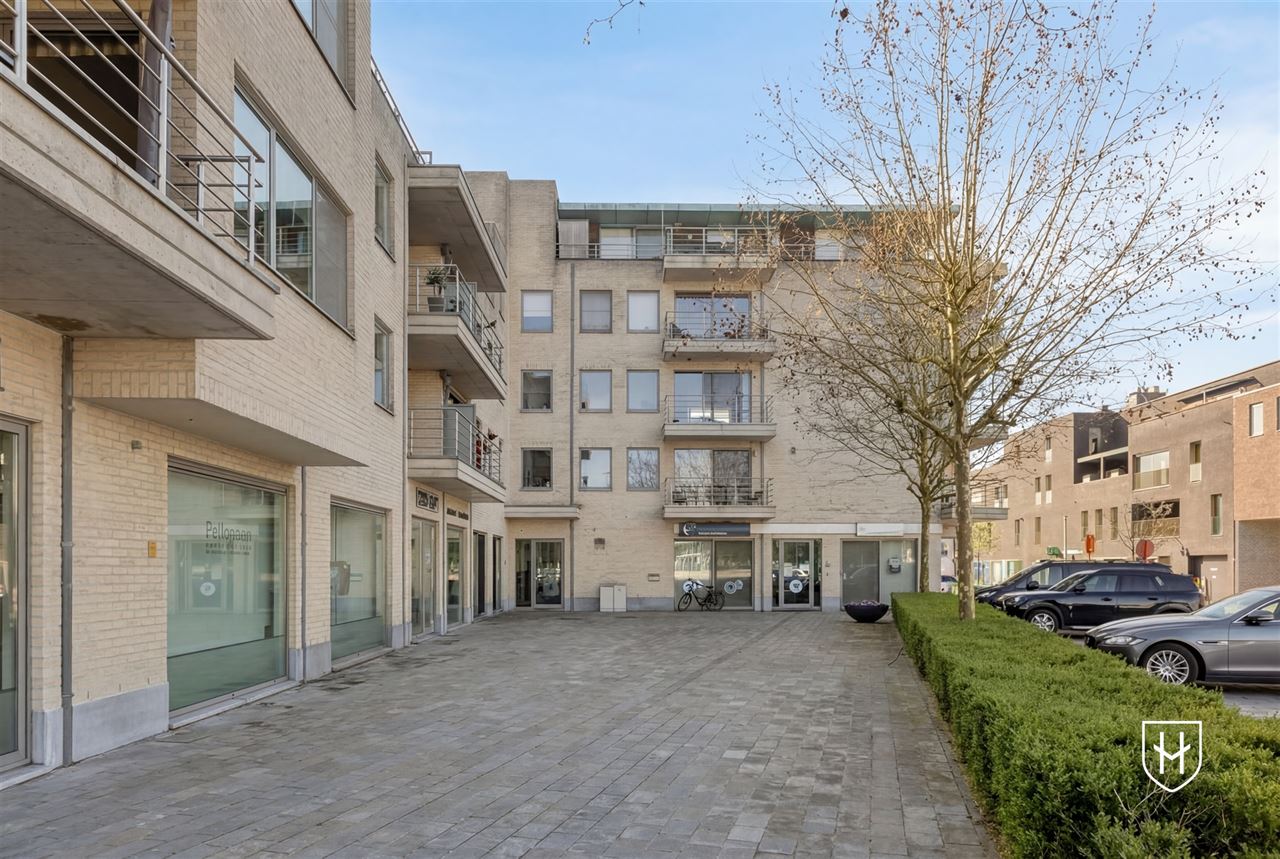 Modern en hedendaags hoekappartement met 2 slaapkamers en zicht op parktuin