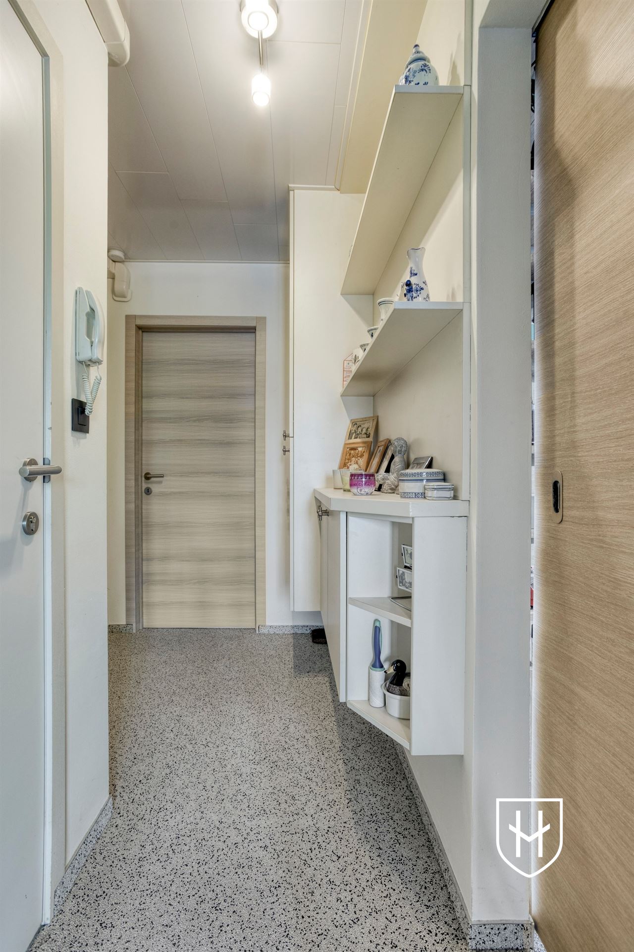Instapklaar hoekappartement met 2 slaapkamers, garagebox en uitstekende energiescore in Residentie "De Jeker" te Kanne