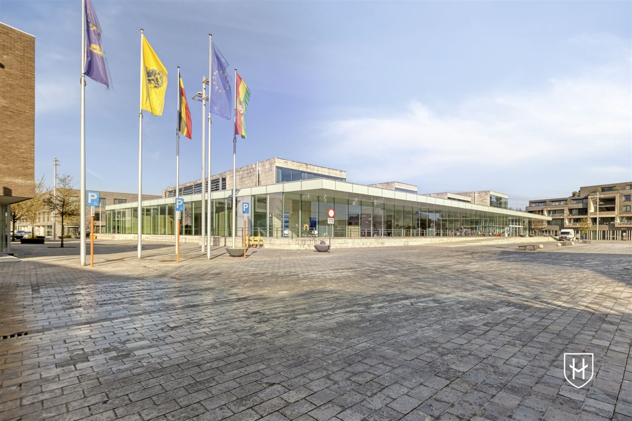 Modern en hedendaags hoekappartement met 2 slaapkamers en zicht op parktuin
