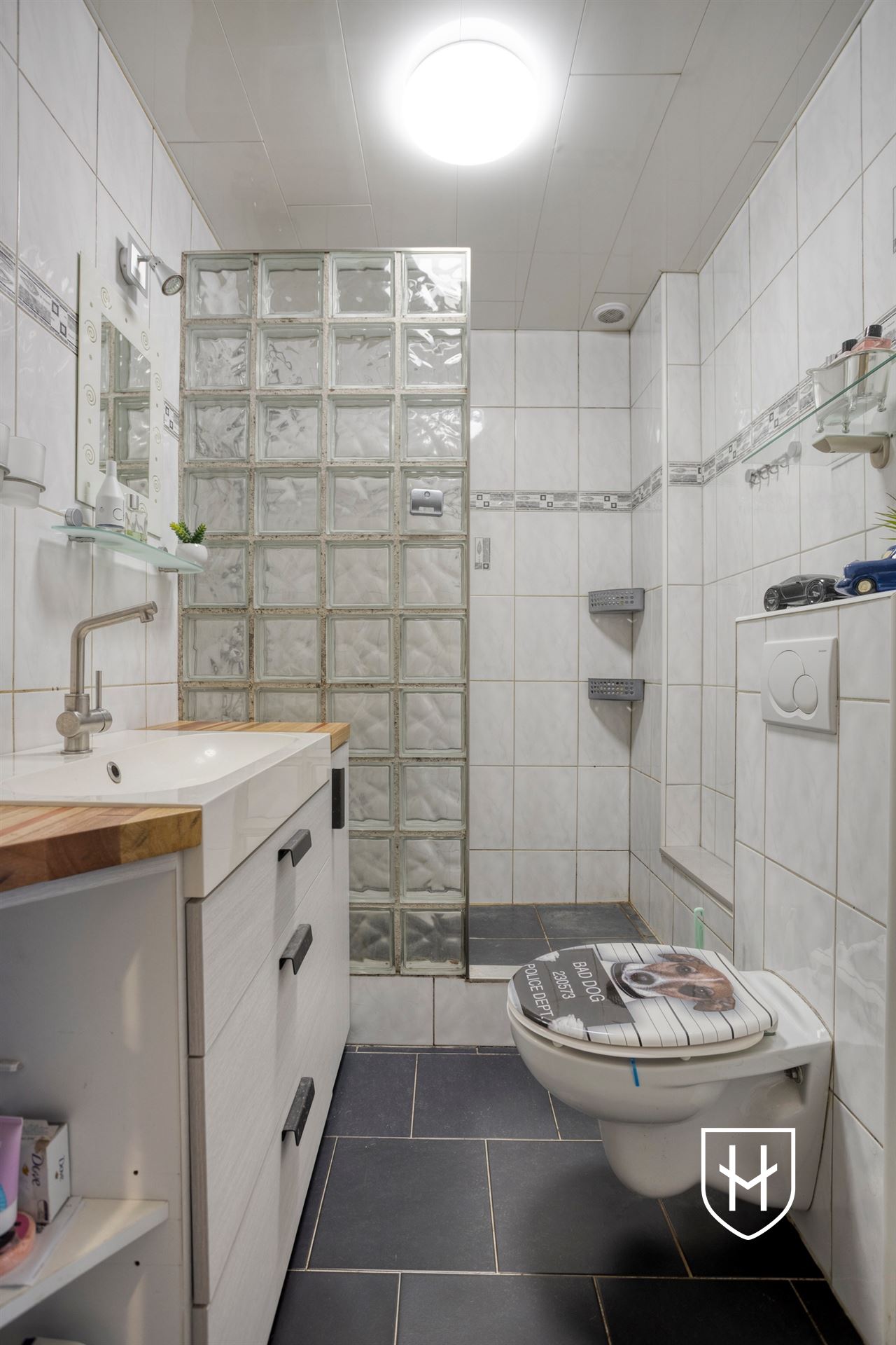 Instapklaar hoekappartement met 2 slaapkamers, garagebox en uitstekende energiescore in Residentie "De Jeker" te Kanne