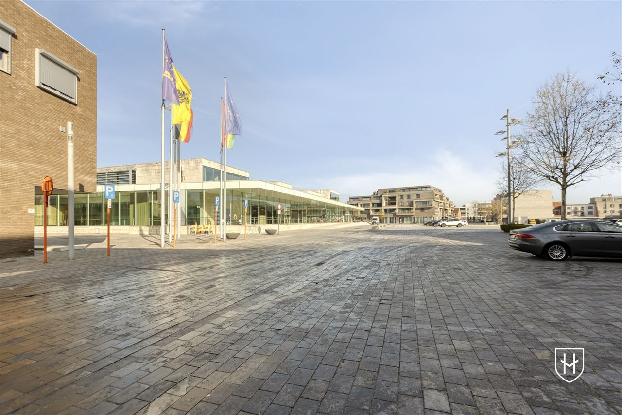 Modern en hedendaags hoekappartement met 2 slaapkamers en zicht op parktuin
