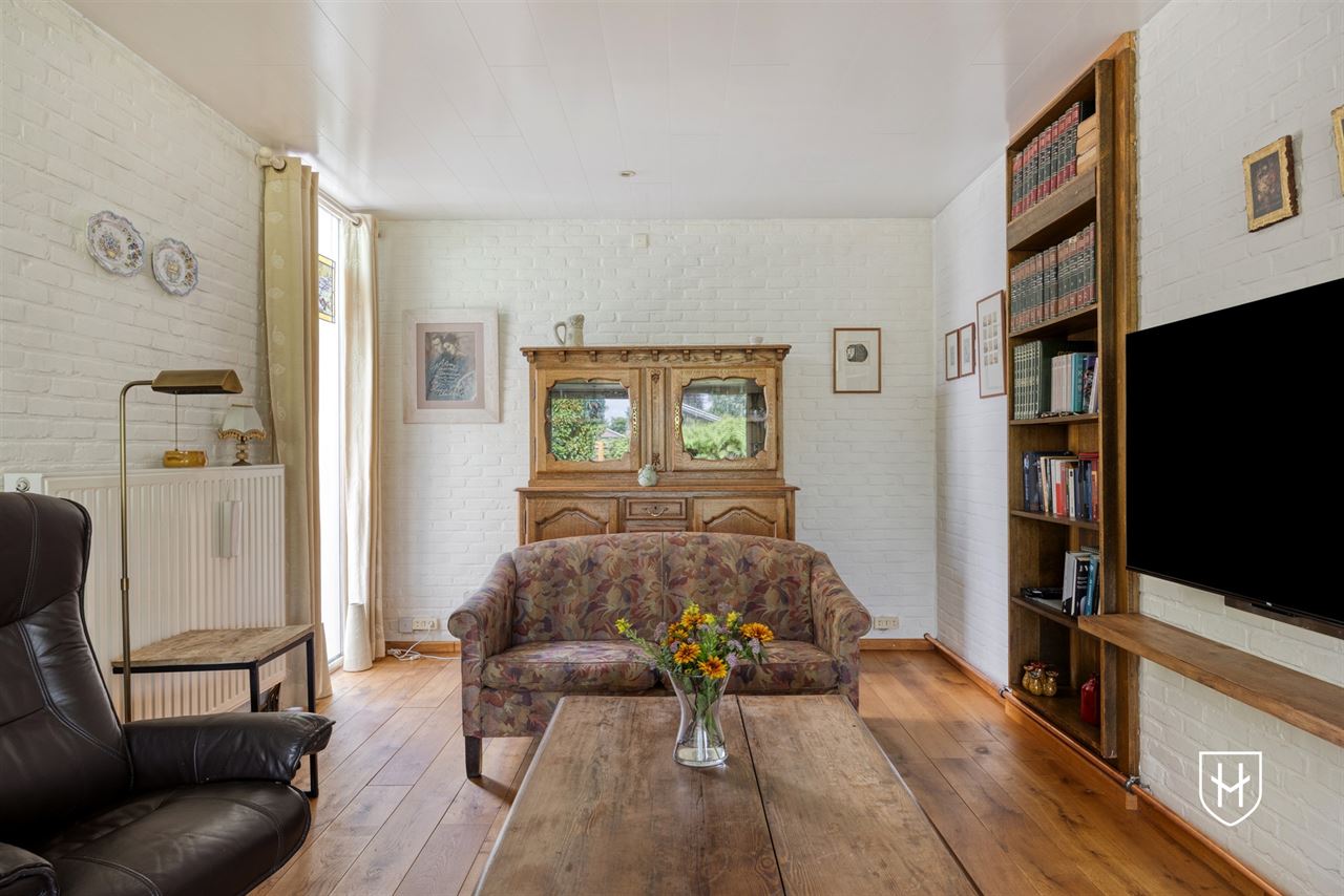 Karaktervolle modernistische bungalow van architect Lode Vandenbroek met 4 slaapkamers op een geliefde locatie te Lommel