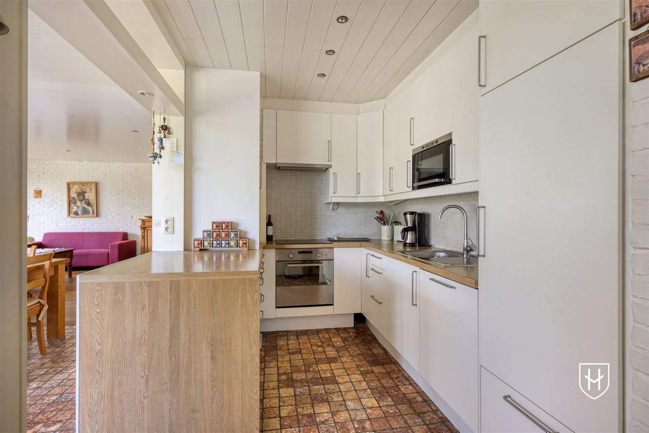 Karaktervolle modernistische bungalow van architect Lode Vandenbroek met 4 slaapkamers op een geliefde locatie te Lommel