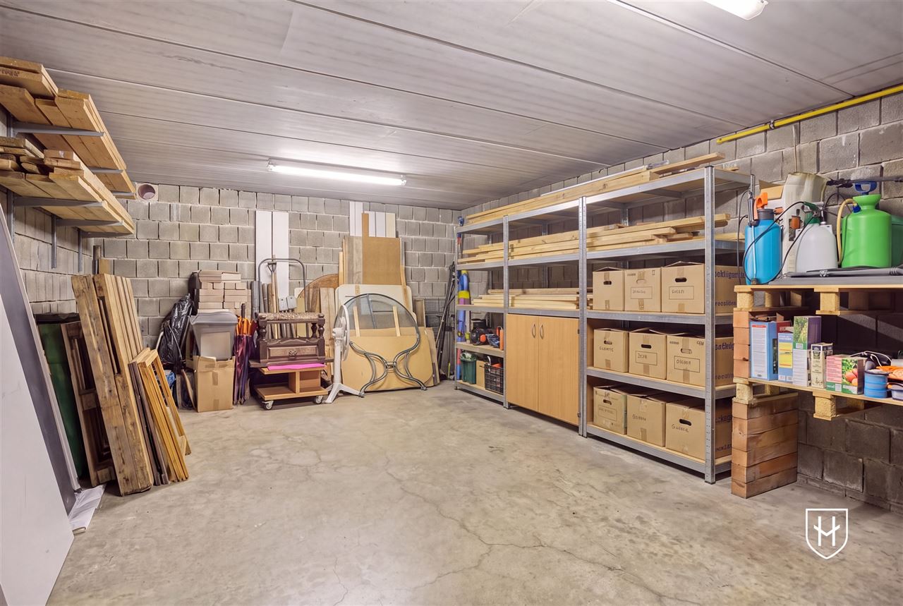 Stijlvol lichtrijk penthouse met 3 slaapkamers in een statige residentie met inpandige garage voor twee wagens