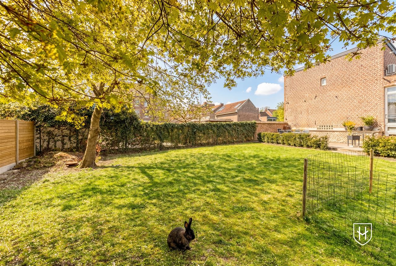 Bijzonder charmante woonbeleving bestaande uit twee woonentiteiten op een gegeerde locatie in het centrum van Oud-Rekem