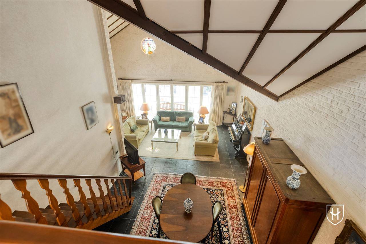 Spacious 4-bedroom bungalow on the edge of the woods in a sought-after prime location in the lush Zutendaal