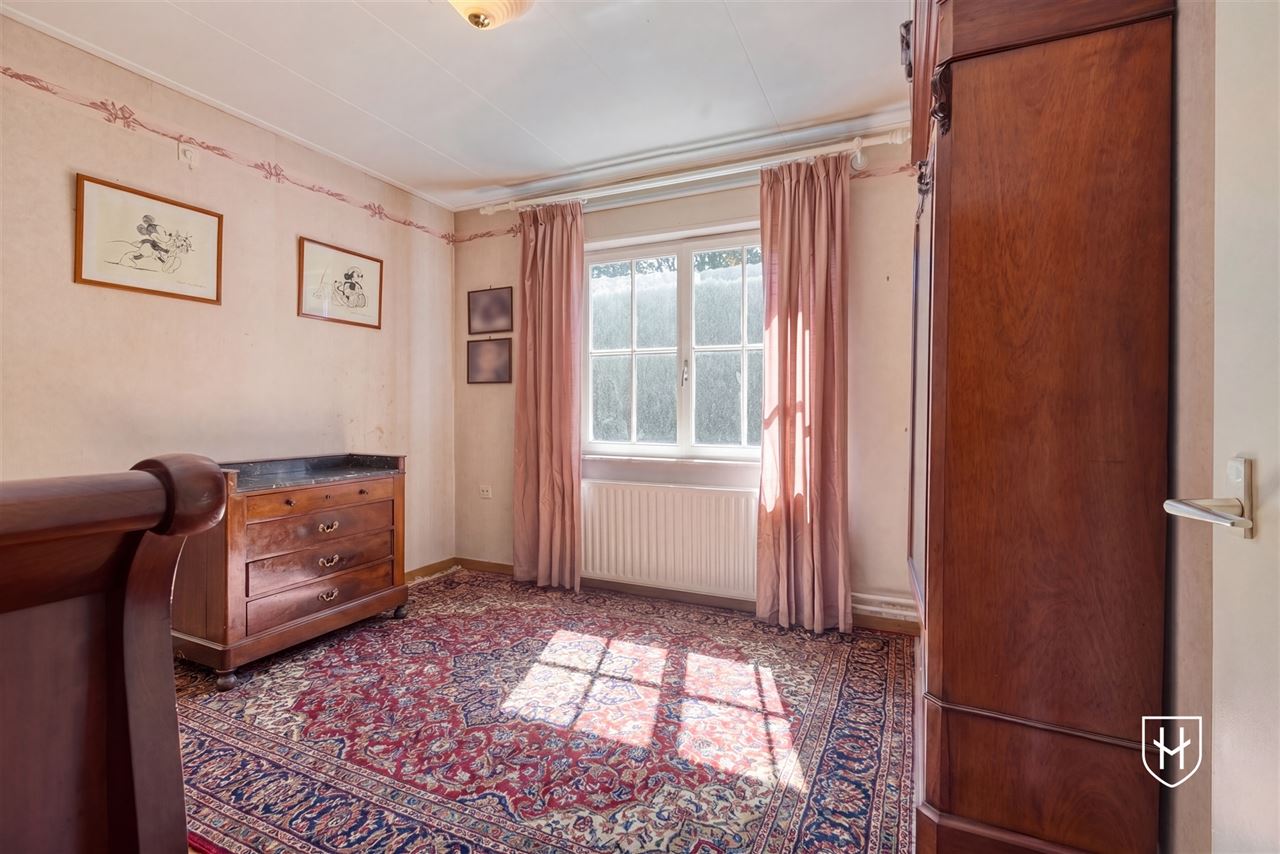 Spacious 4-bedroom bungalow on the edge of the woods in a sought-after prime location in the lush Zutendaal