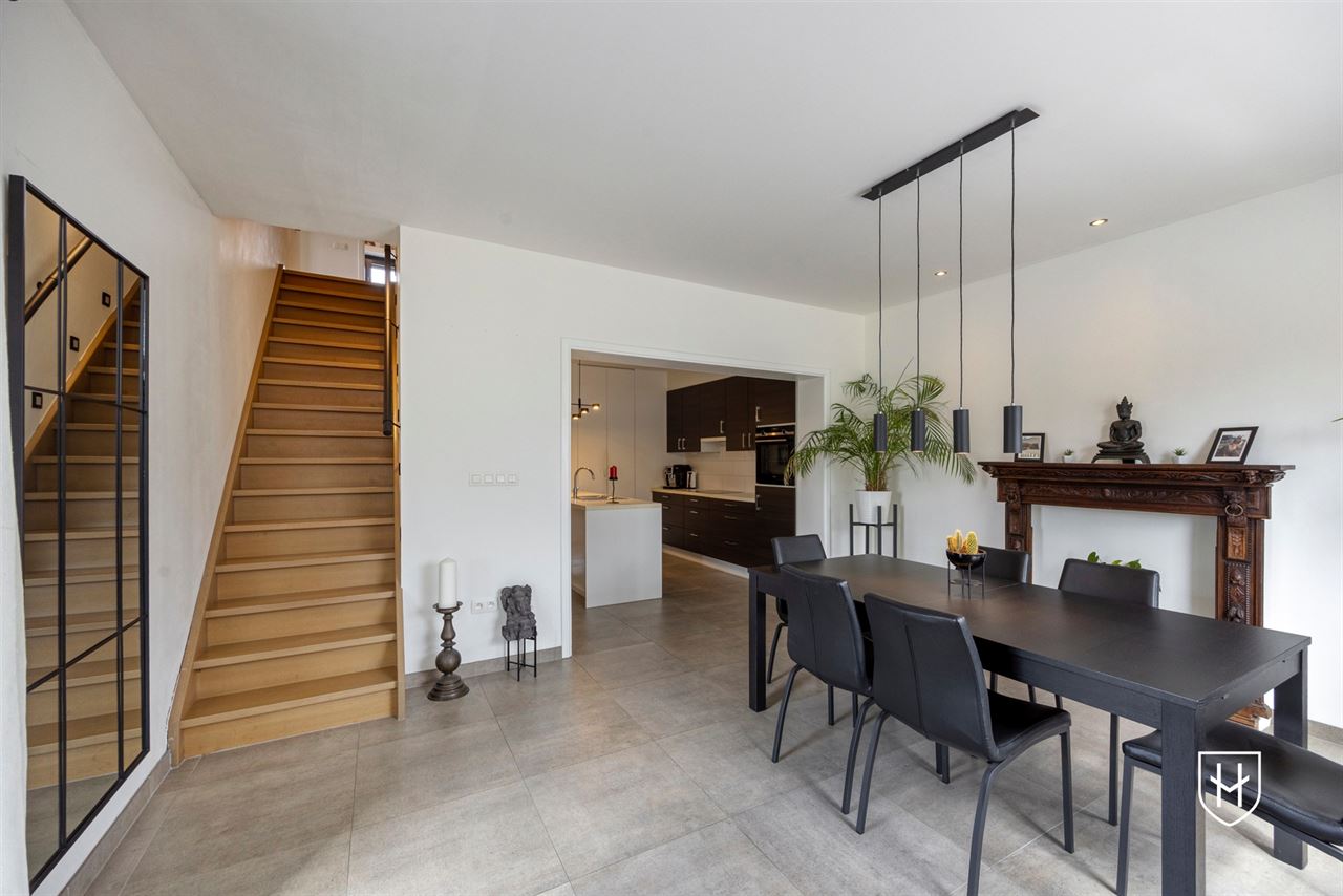 A modern, move-in-ready family home with a garage, carport, and sunny garden in the popular Lanaken-Rekem neighborhood