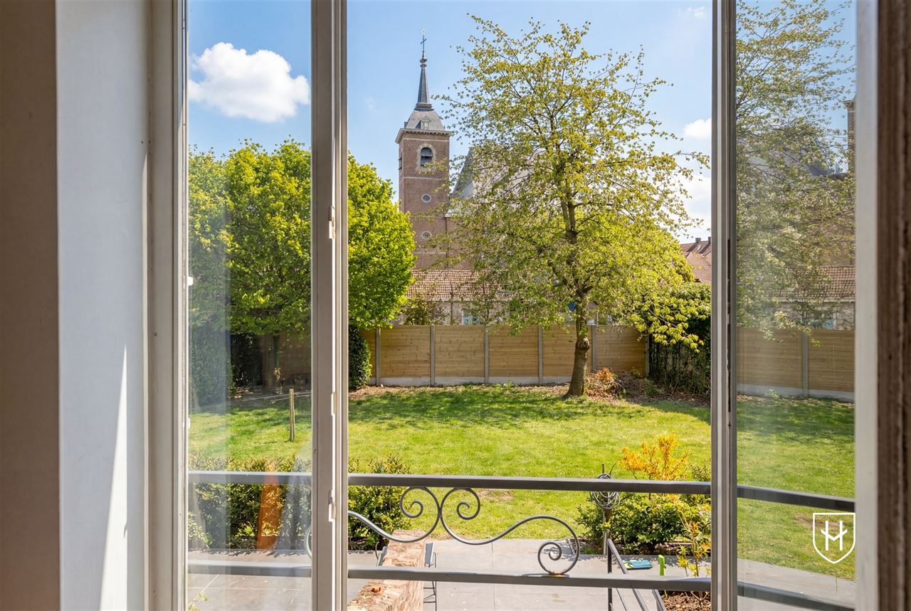 Bijzonder charmante woonbeleving bestaande uit twee woonentiteiten op een gegeerde locatie in het centrum van Oud-Rekem