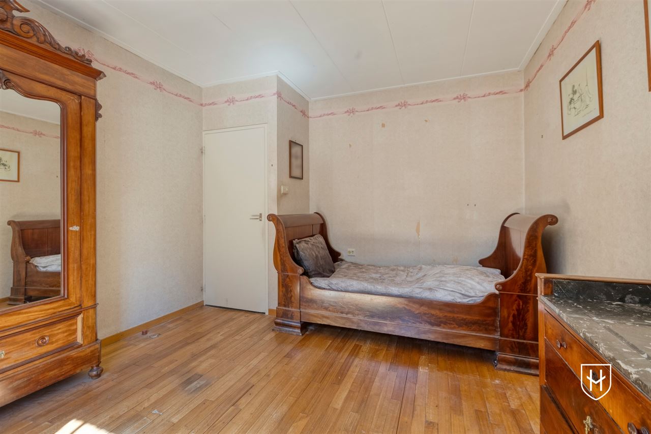 Spacious 4-bedroom bungalow on the edge of the woods in a sought-after prime location in the lush Zutendaal