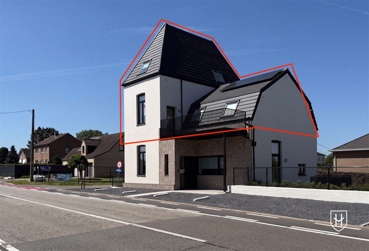 Luxe appartement met zonnepanelen, 3 slaapkamers en 2 badkamers, met eigen tuintje en terras, te Lanaken-Veldwezelt