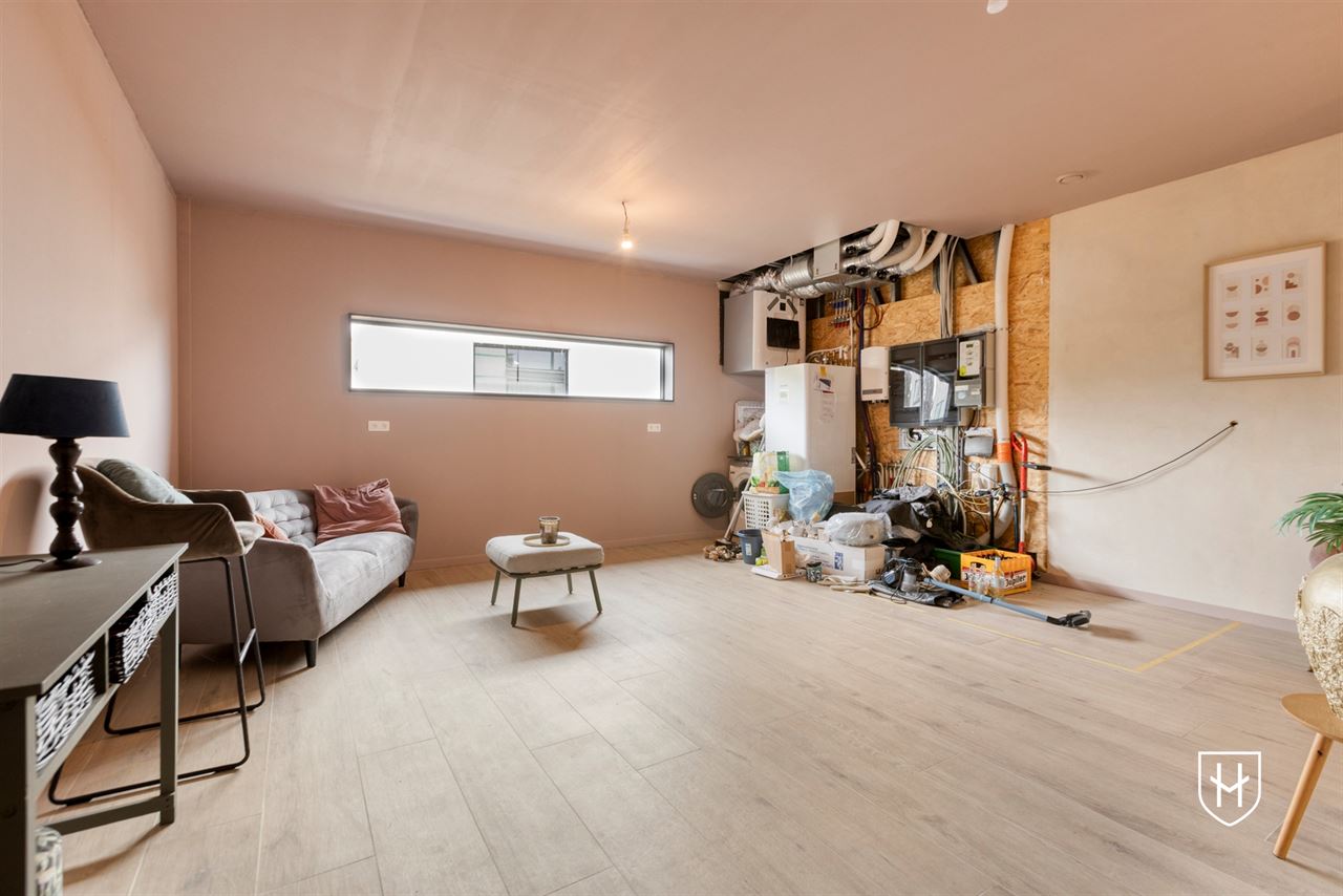 Architecturale loftwoning met hotel-chique interieur en vrij uitzicht op een uitstekende locatie aan de groene rand van Dilsen-Stokkem