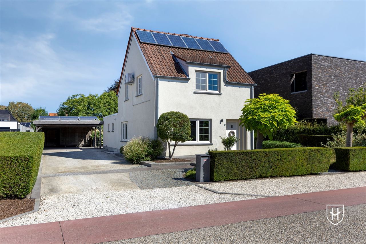 Perfect onderhouden en charmante cottage met 3 slaapkamers en prachtig aangelegde tuin in het centrum van Lommel