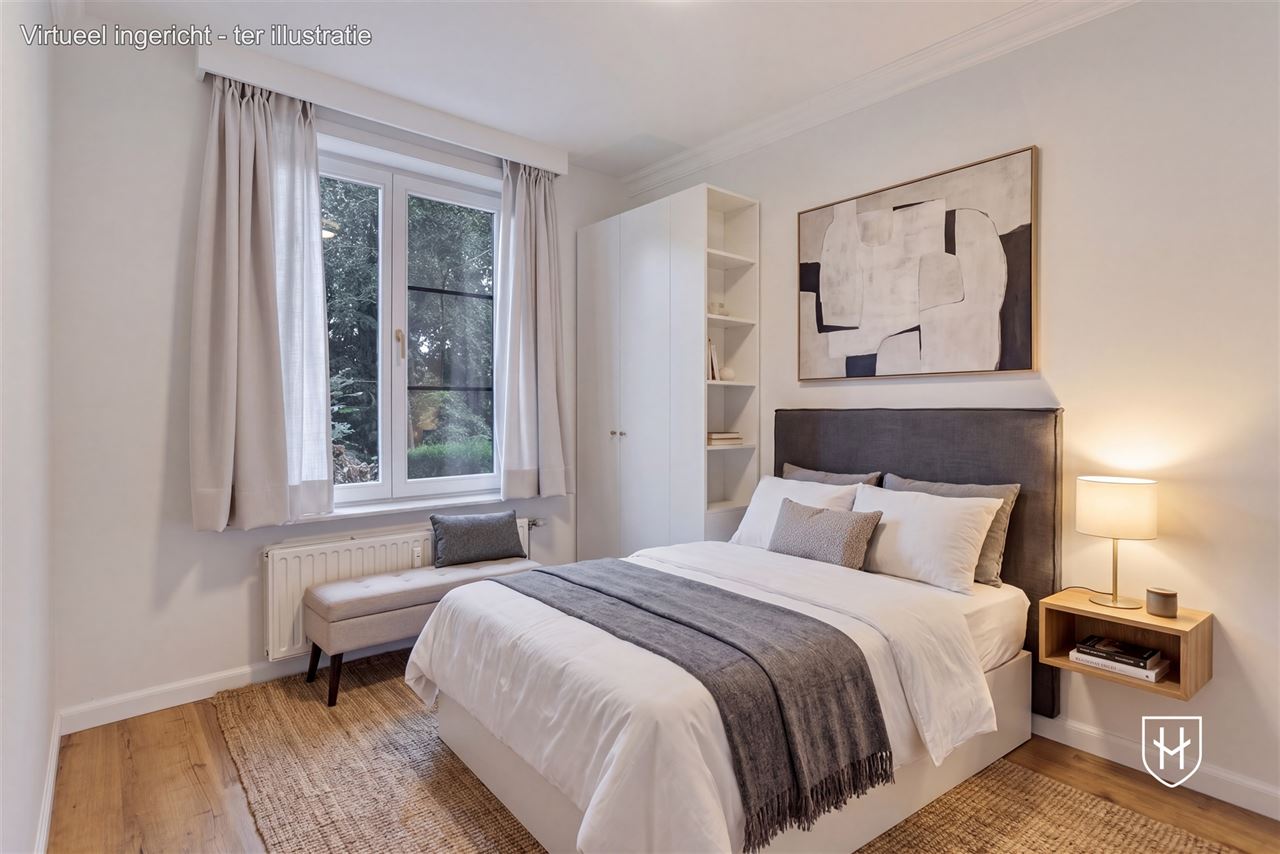 Gelijkvloerse vernieuwde assistentieflat met terras op exclusief 17de eeuws kasteeldomein in het pittoreske Brugge