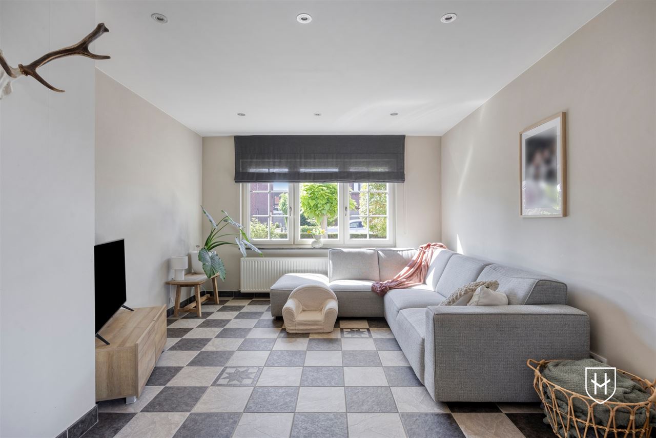 Perfect onderhouden en charmante cottage met 3 slaapkamers en prachtig aangelegde tuin in het centrum van Lommel