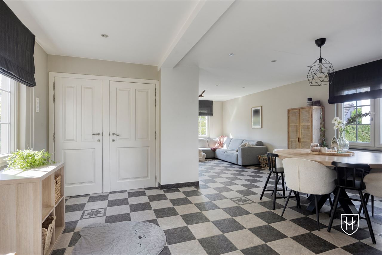 Perfect onderhouden en charmante cottage met 3 slaapkamers en prachtig aangelegde tuin in het centrum van Lommel