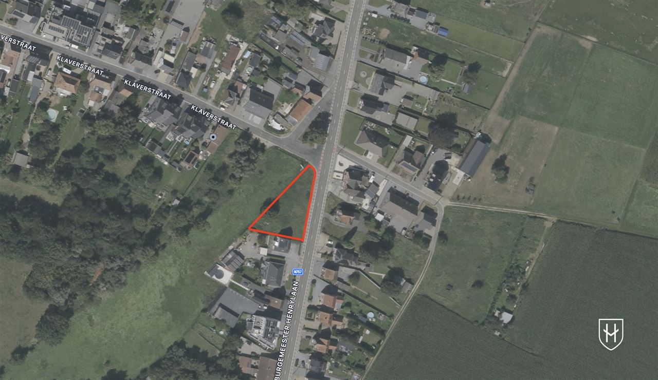 Perceel (project)grond van 12a 76ca (1.276 m²)op zichtlocatie te Rotem met de mogelijkheid om te verkavelen of het ontwikkelen van een appartementencomplex.