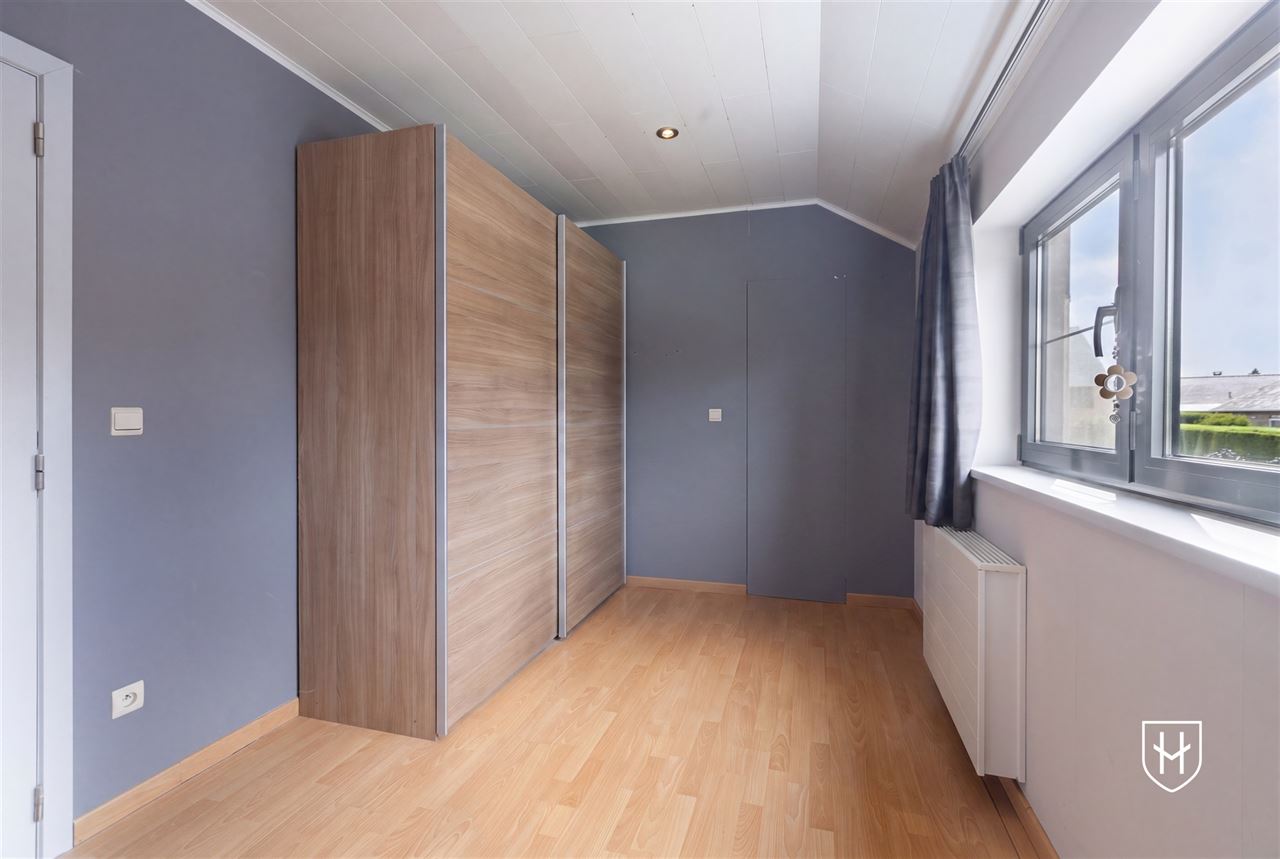 Royale (kangoeroe)woning met paardenweide, 6 slaapkamers, riant souterrain en dubbele garage, op een unieke locatie aan de bosrand van Lanaken-Gellik