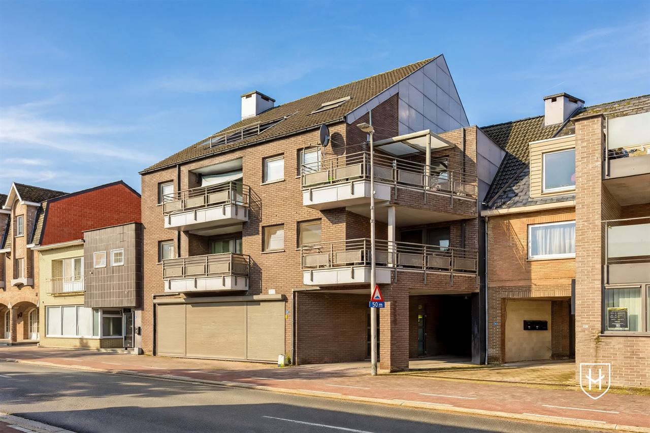 Exclusief design-penthouse van 123 m² bereikbaar met lift – luxueus wonen in het hart van Maasmechelen-Eisden