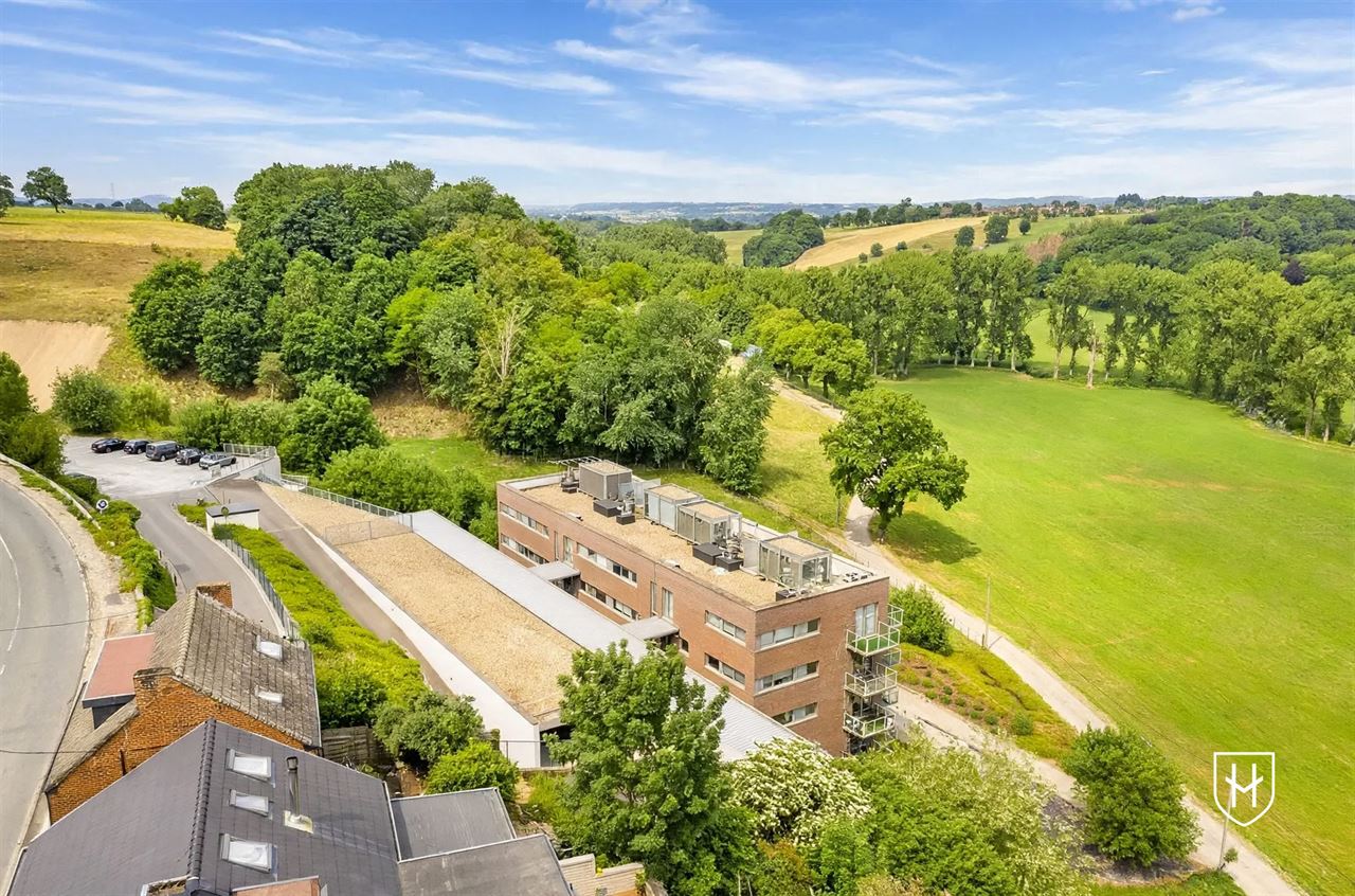 Stijlvol penthouse met adembenemend uitzicht en twee terrassen, op slechts 15 minuten van Maastricht!