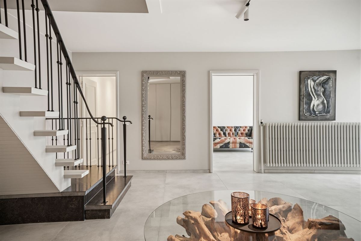 Exclusieve ruime villa op 1.988 m² - ideaal voor wie wonen wil combineren met een zelfstandig beroep