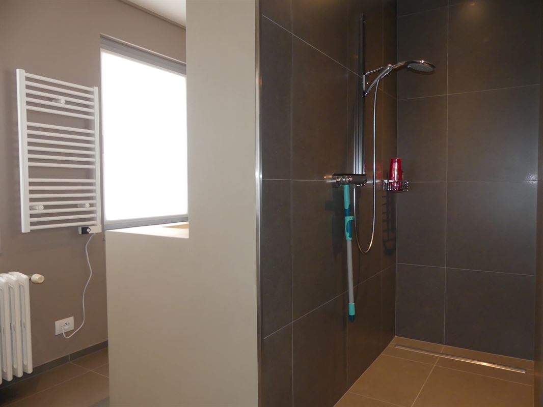 Prachtig afgewerkt appartement met groot en zonnig terras