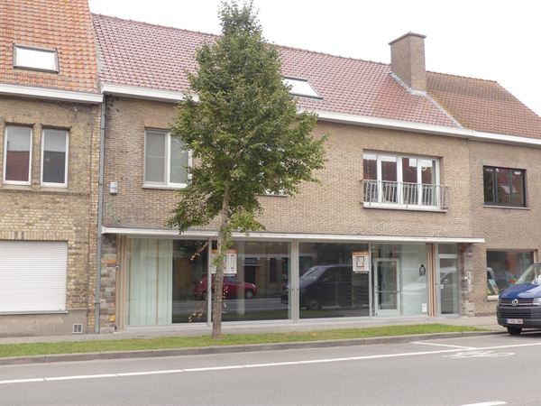 Veelzijdige handelsruimte in het centrum van de Boterstad