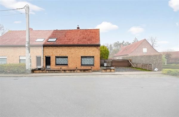 Halfopen bebouwing met 4 slaapkamers