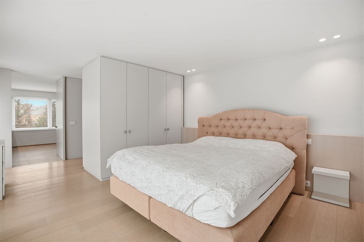 Exclusieve ruime villa op 1.988 m² - ideaal voor wie wonen wil combineren met een zelfstandig beroep