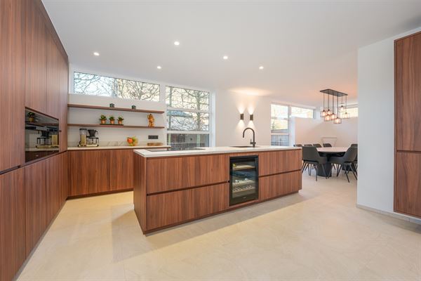 Exclusieve ruime villa op 1.965 m² - ook geschikt voor kangoeroe wonen