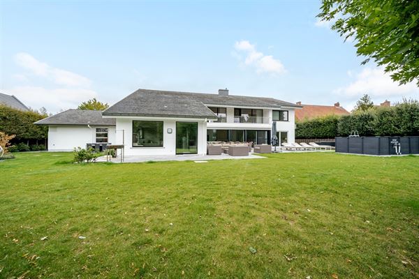 Exclusieve ruime villa op 1.988 m² - ideaal voor wie wonen wil combineren met een zelfstandig beroep