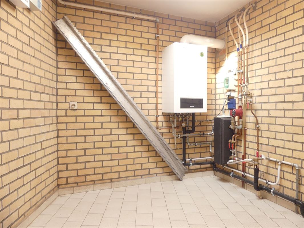 Veelzijdige handelsruimte in het centrum van de Boterstad