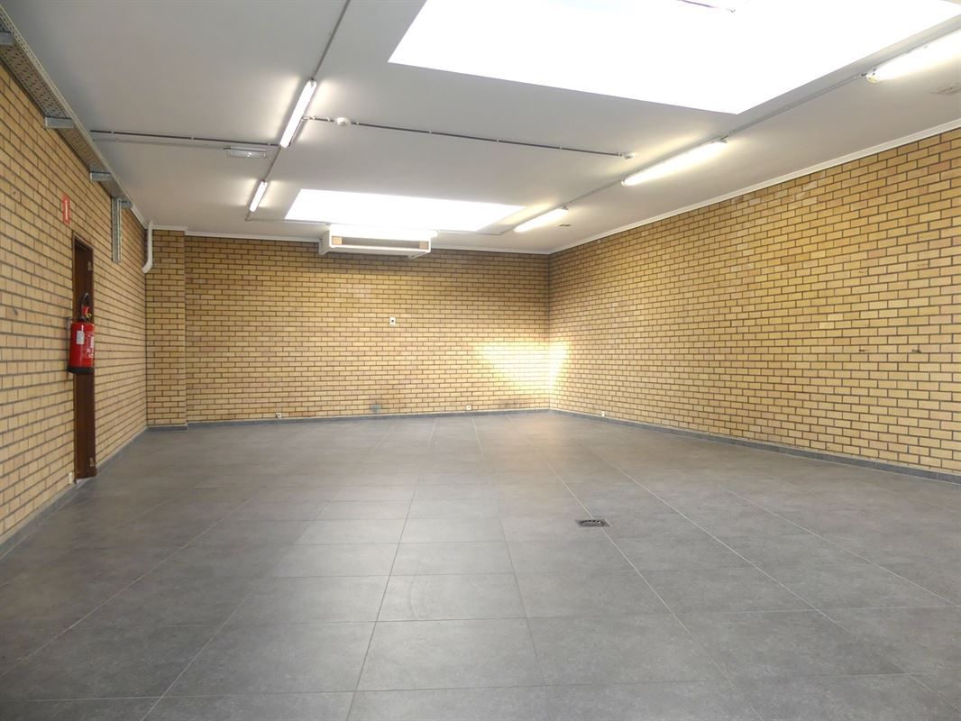 Veelzijdige handelsruimte in het centrum van de Boterstad