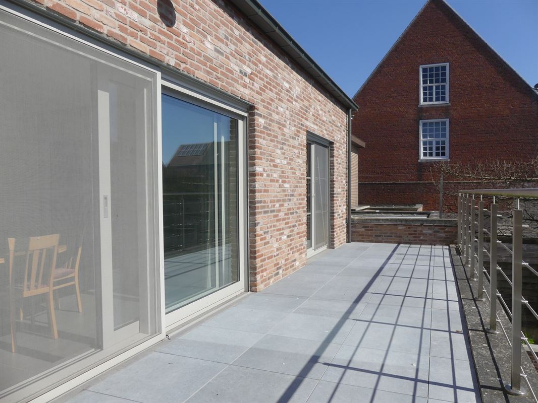 Prachtig afgewerkt appartement met groot en zonnig terras