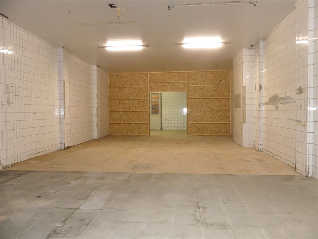 Loods, 204 m², uitermate geschikt voor opslag-/stockageruimte - toegankelijk via manuele toegangspoort
