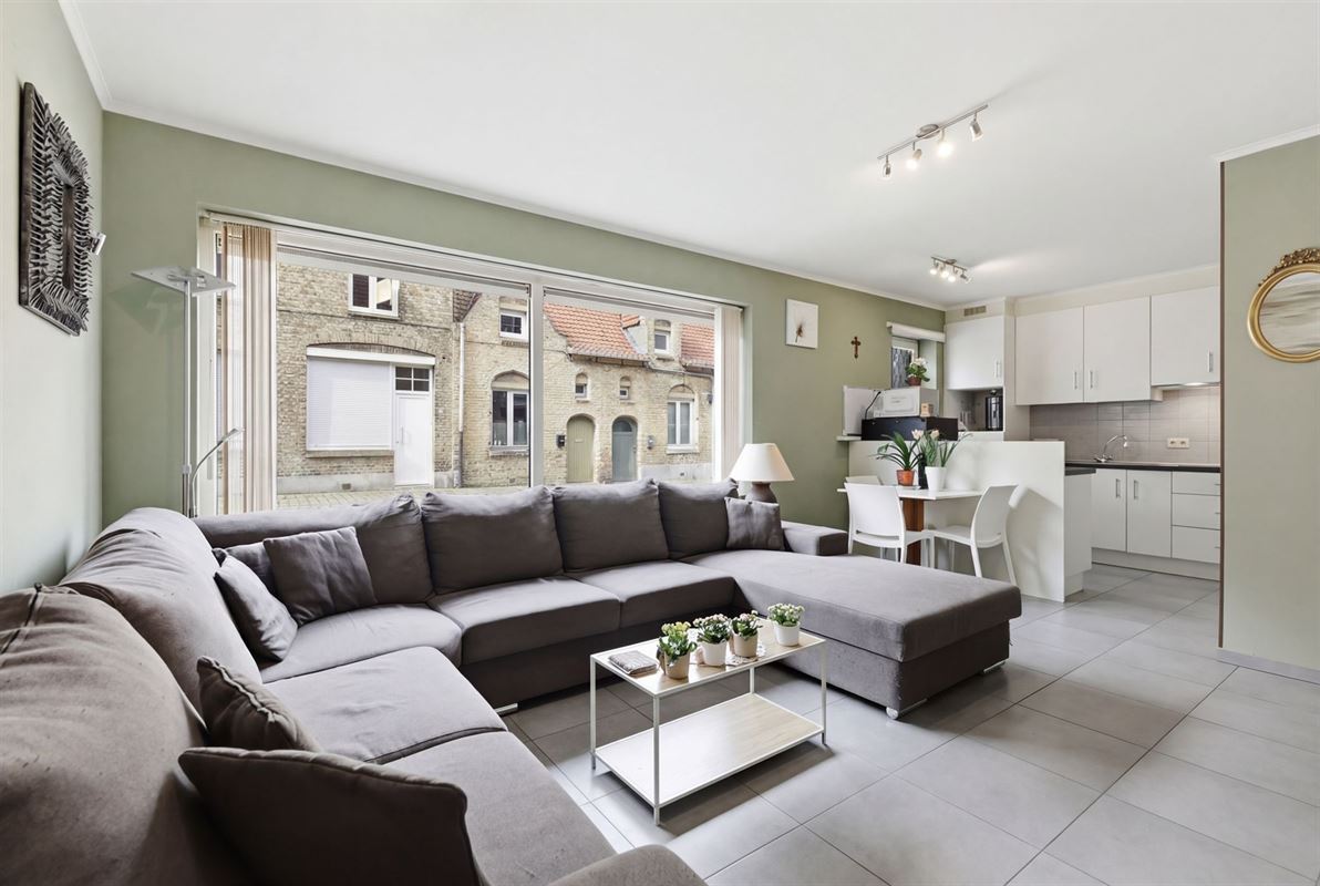 Instapklaar gelijkvloersappartement met terras in het centrum Diksmuide