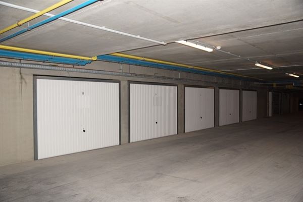 Ondergrondse garage in het centrum van Diksmuide, op korte wandelafstand van de Grote Markt