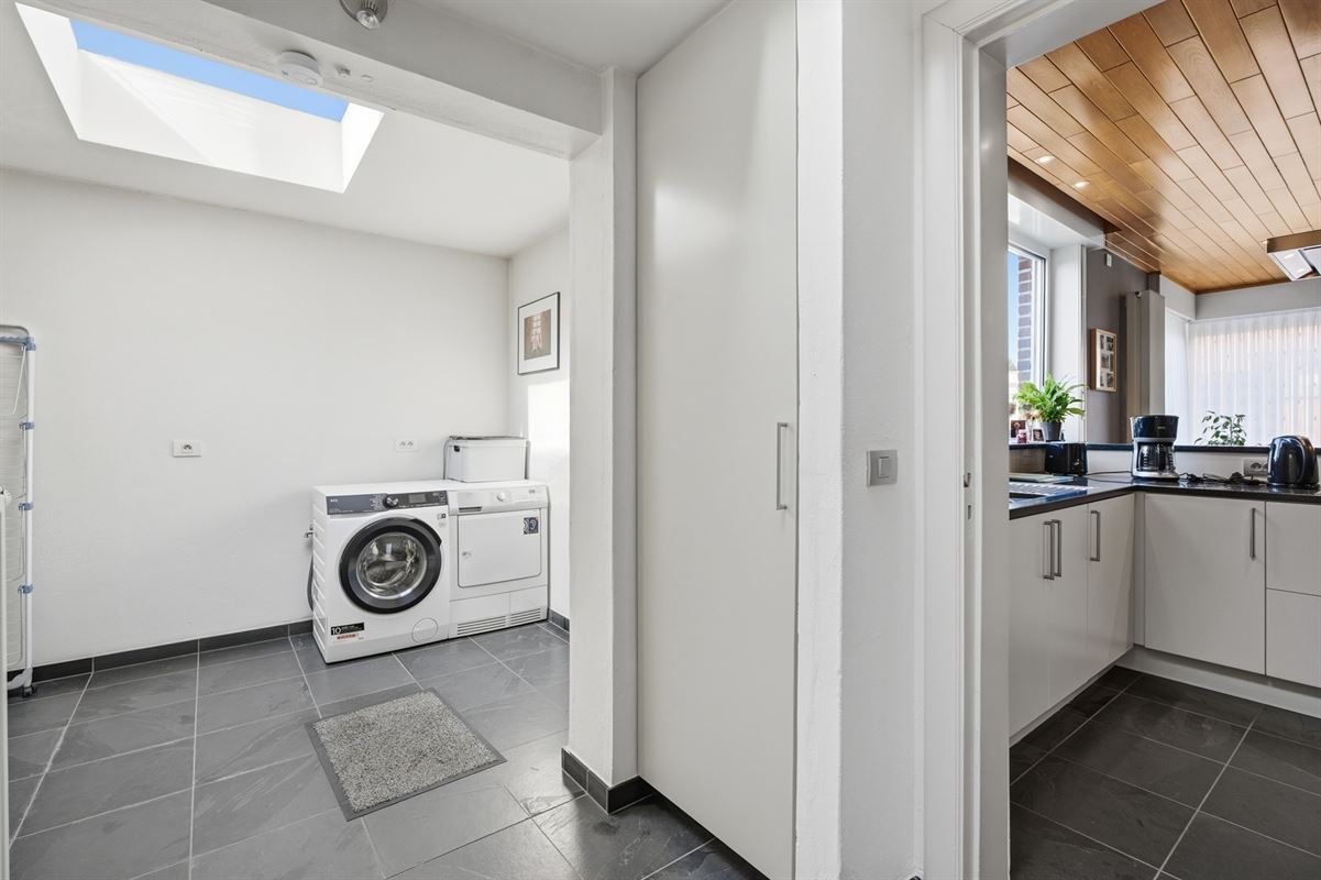 Ruime en solide halfopen bebouwing op 828 m²
