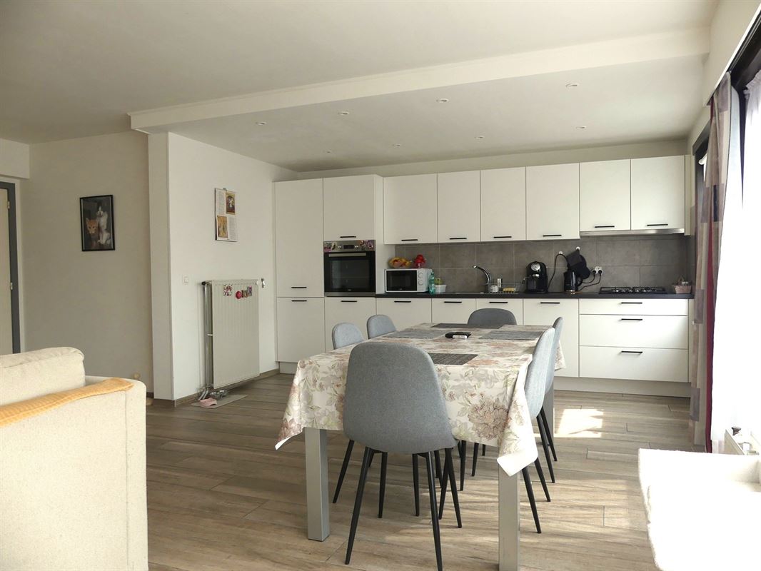 Gezellig appartement met 2 ruime slaapkamer, balkon en ondergrondse parkeerplaats