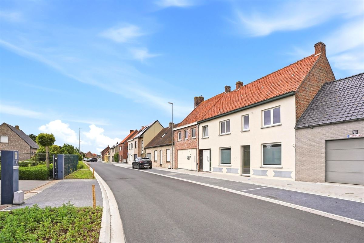 Charmante gezinswoning met tuin nabij het centrum van Koekelare
